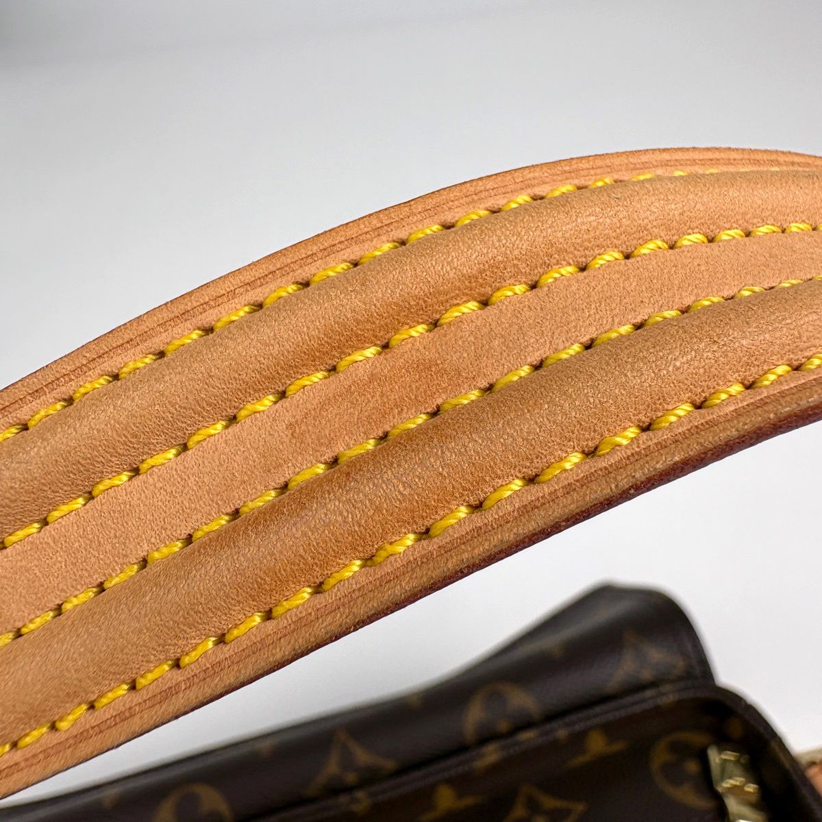 Louis Vuitton Viva-Cite Shoulder Bag Monogram Brown — view 8