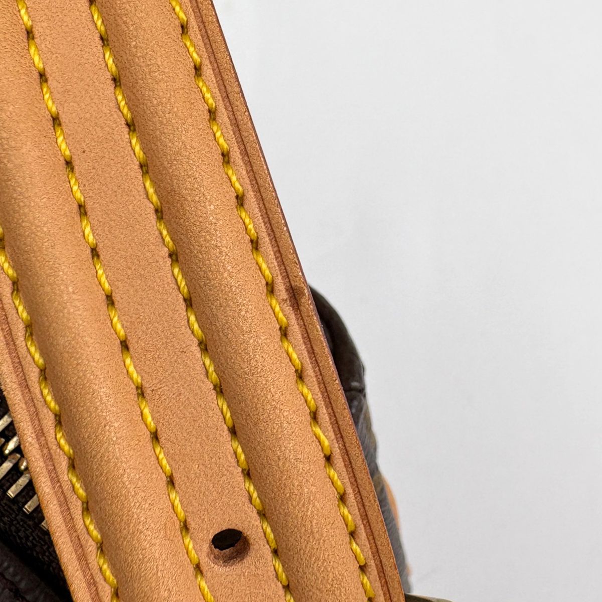 Louis Vuitton Viva-Cite Shoulder Bag Monogram Brown — view 7