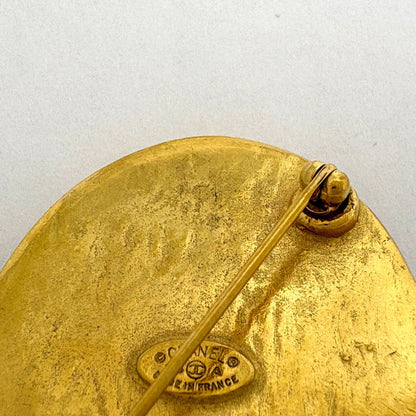 Chanel CC Logo Brooch Gold Plated Black — view 3