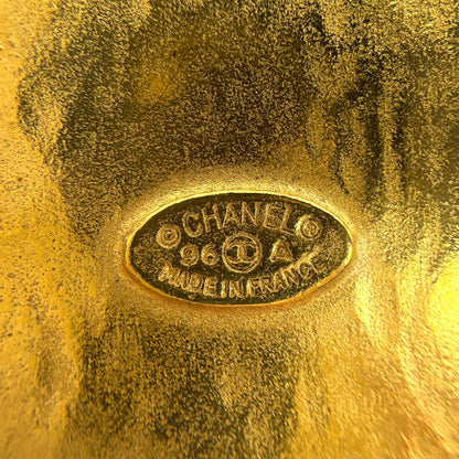 Chanel CC Logo Brooch Gold Plated Black — view 5