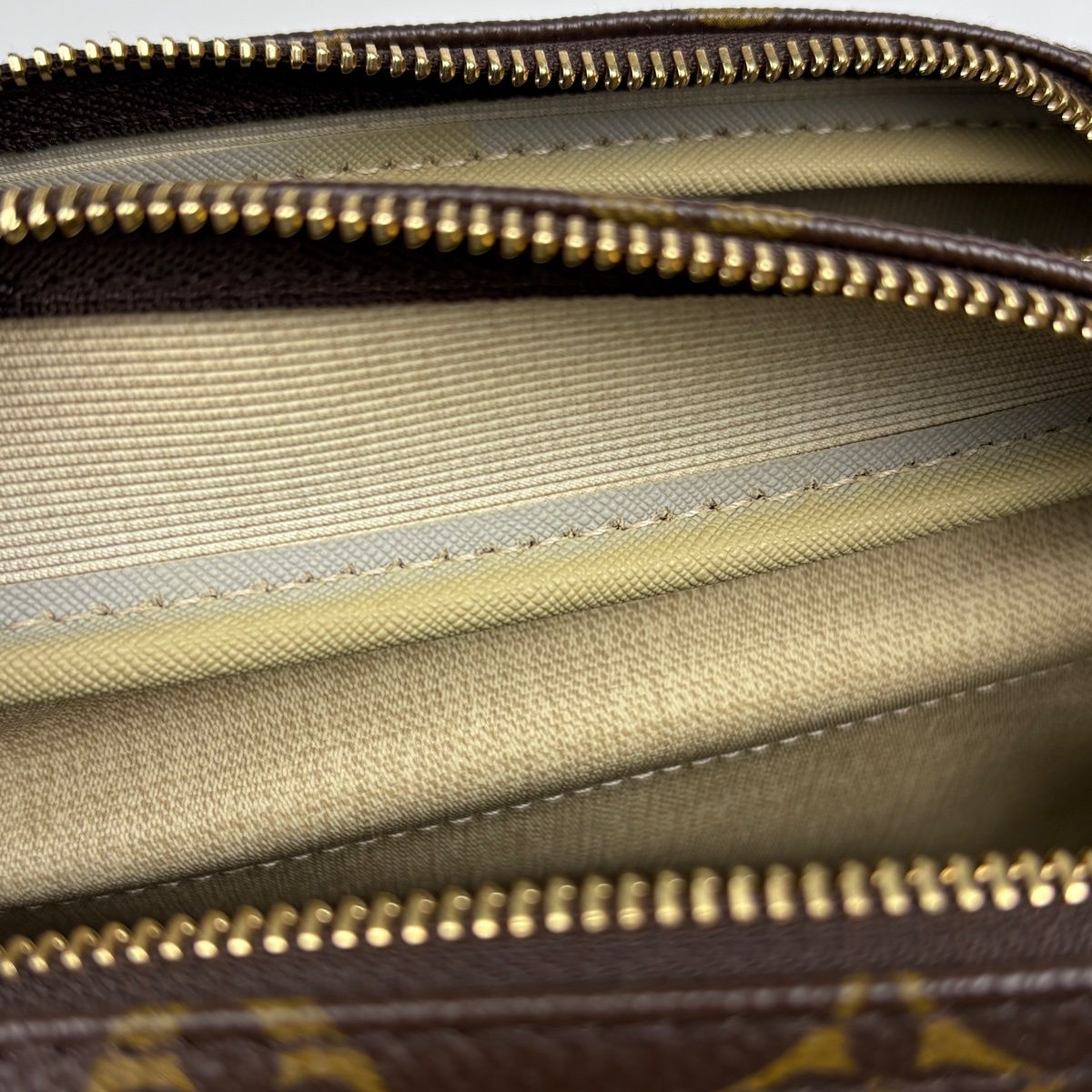 Louis Vuitton Reporter PM Shoulder Bag Monogram Brown — view 8