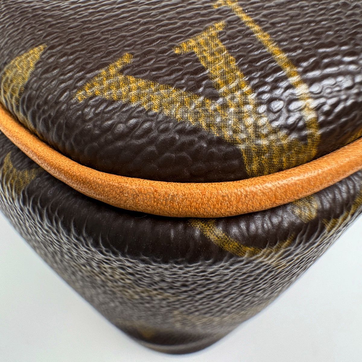 Louis Vuitton Reporter PM Shoulder Bag Monogram Brown — view 3