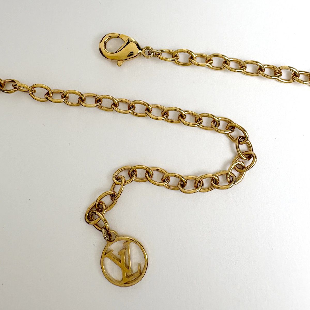 Louis Vuitton Sautoir Logo Mania Long Necklace Metal Gold Silver — view 2