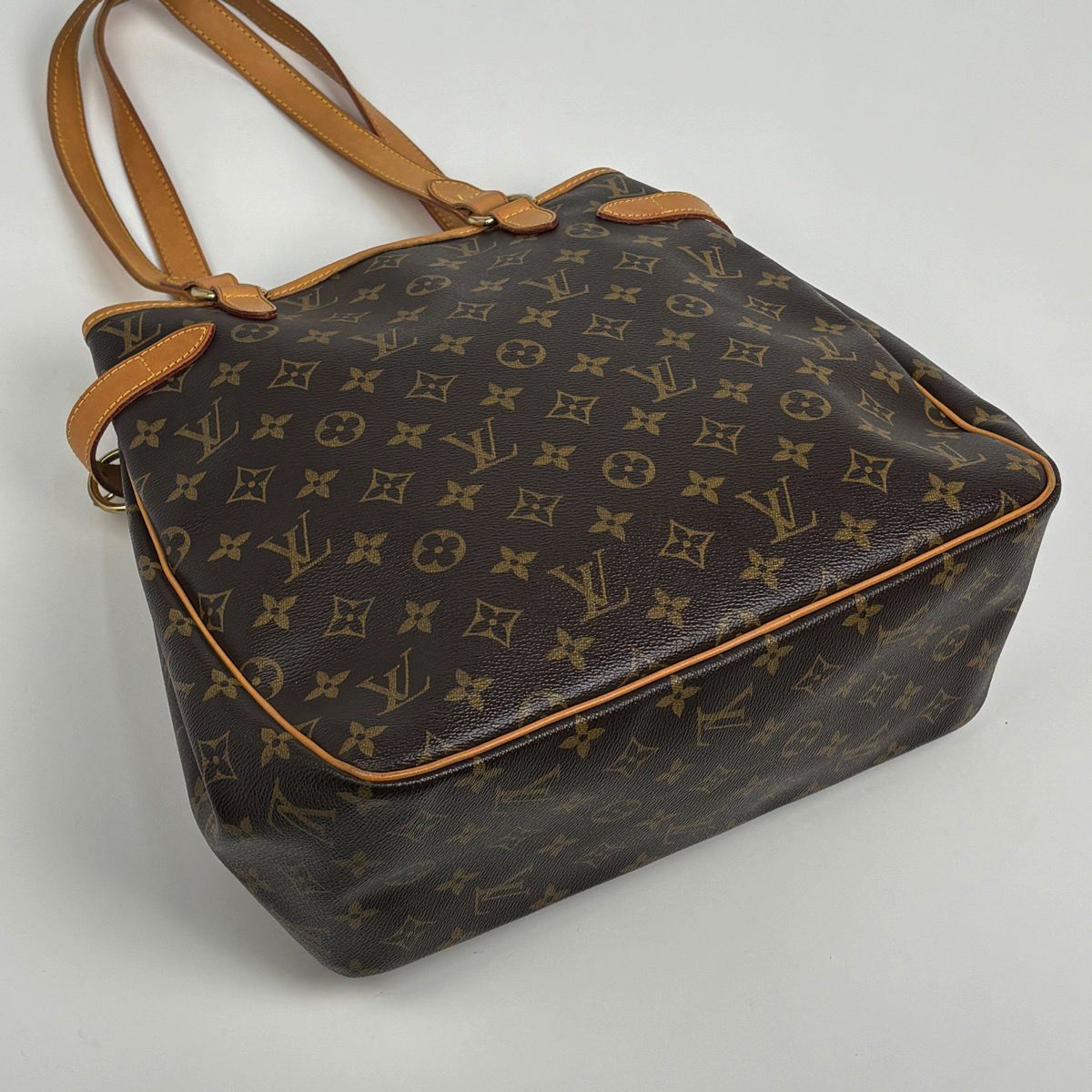 Louis Vuitton Batignolles Vertical Shoulder Bag Tote Monogram Brown — view 2