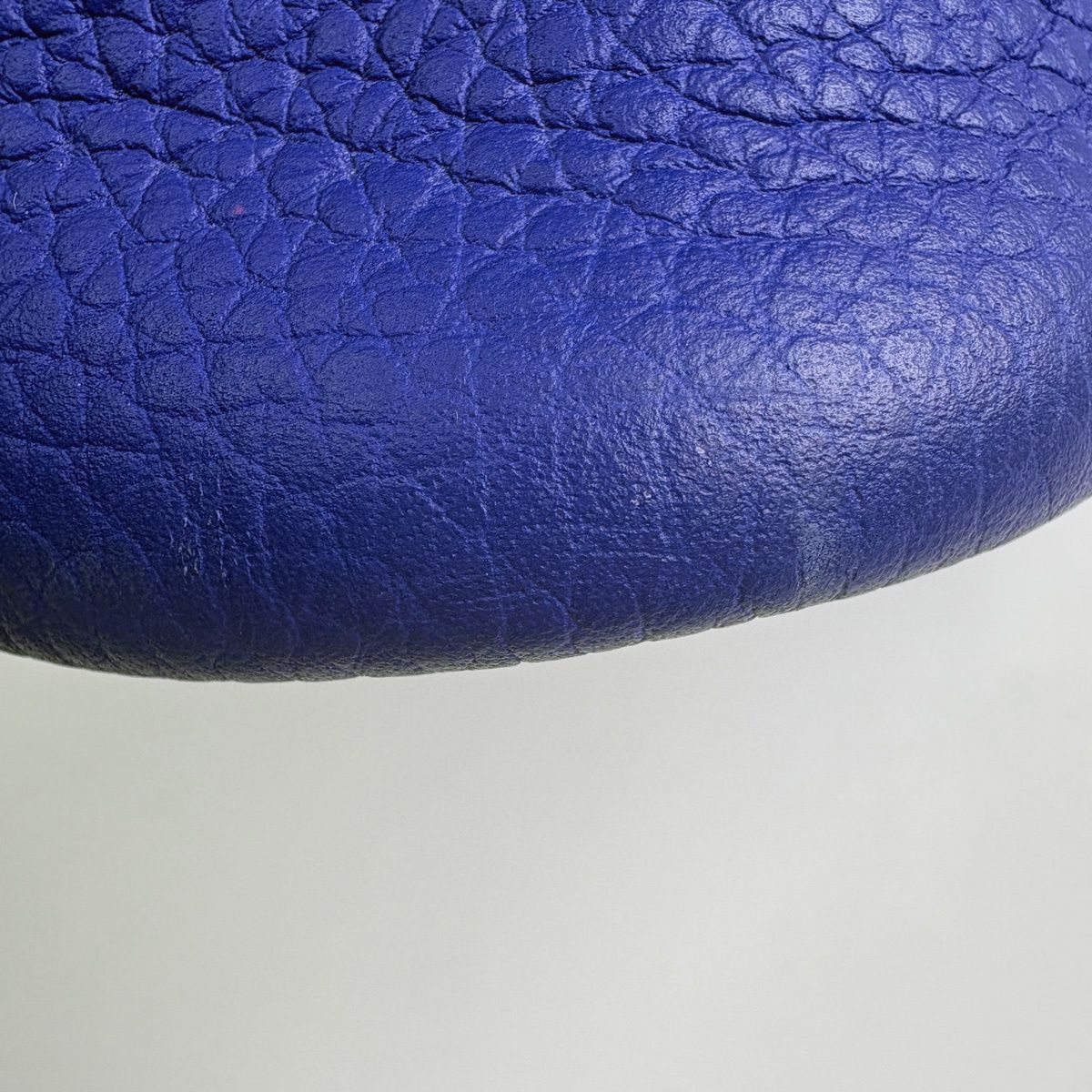 Hermes Bolide 31 2-Way Handbag Taurillon Clemence Blue Electric — view 8