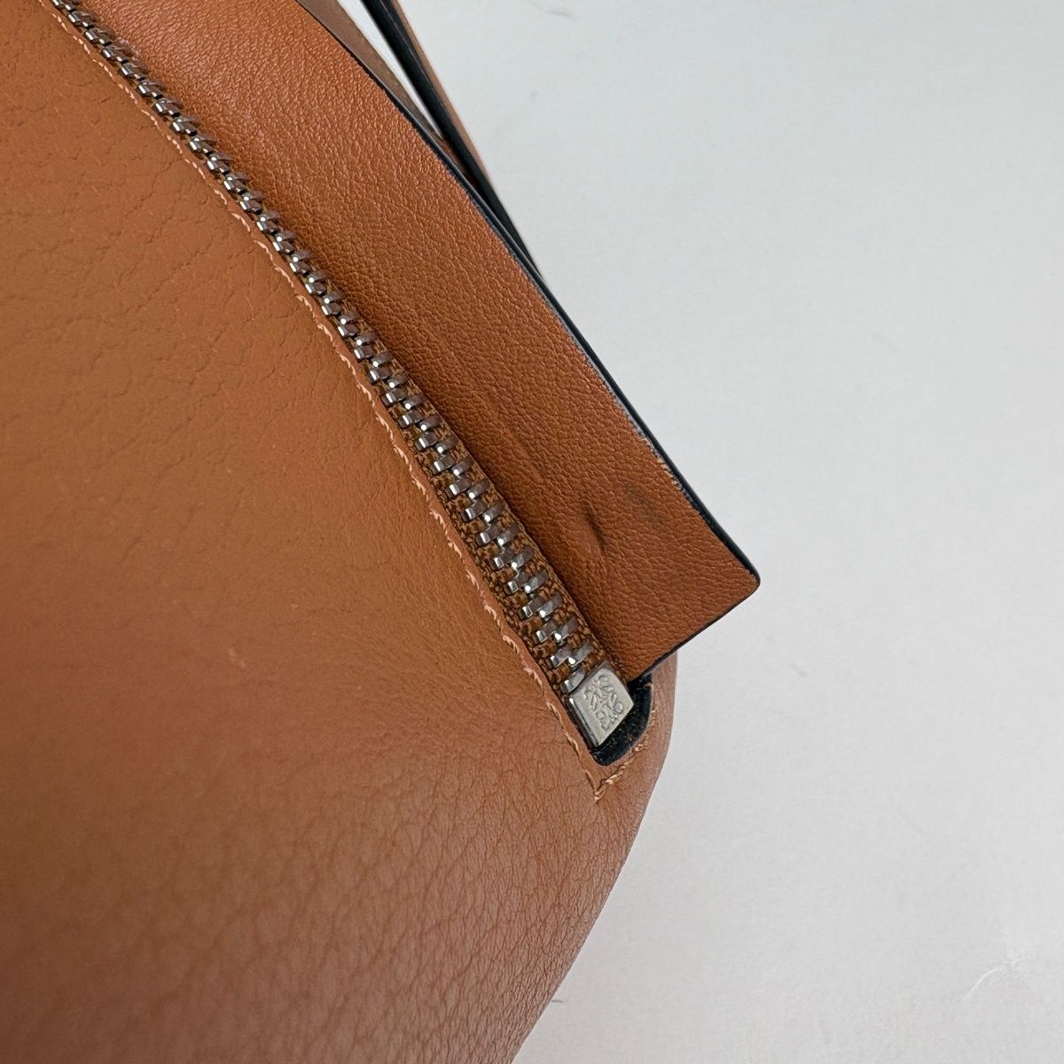 Loewe Hammock Bag Small Anagram 2-Way Leather Brown — view 5