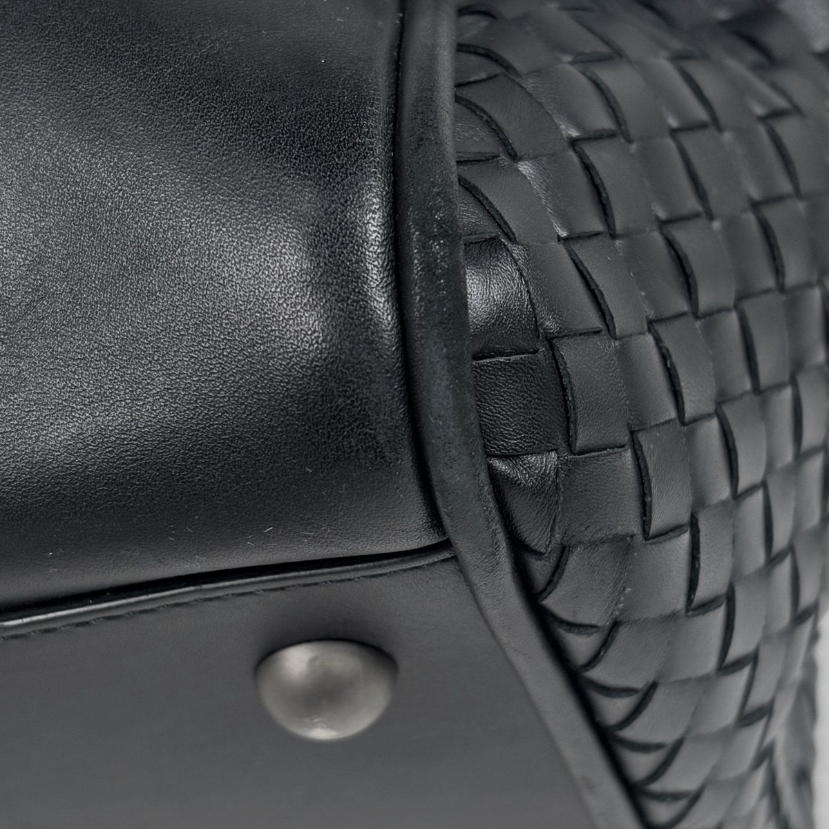 Bottega Veneta Intrecciato Boston Bag 2-Way Leather Black — view 3
