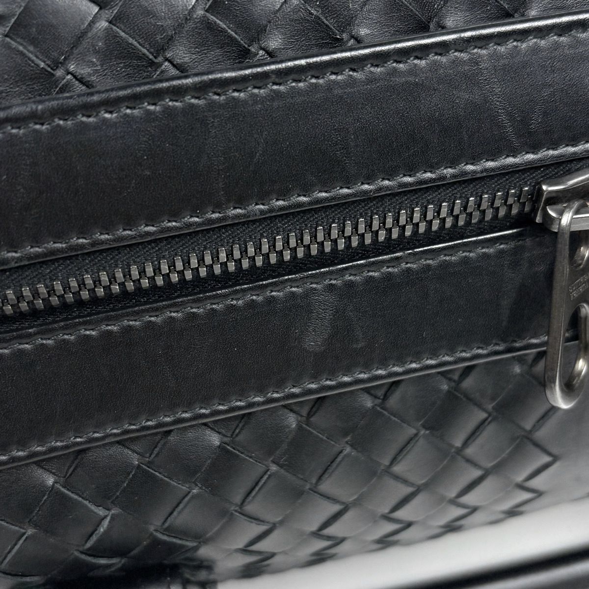 Bottega Veneta Intrecciato Boston Bag 2-Way Leather Black — view 6
