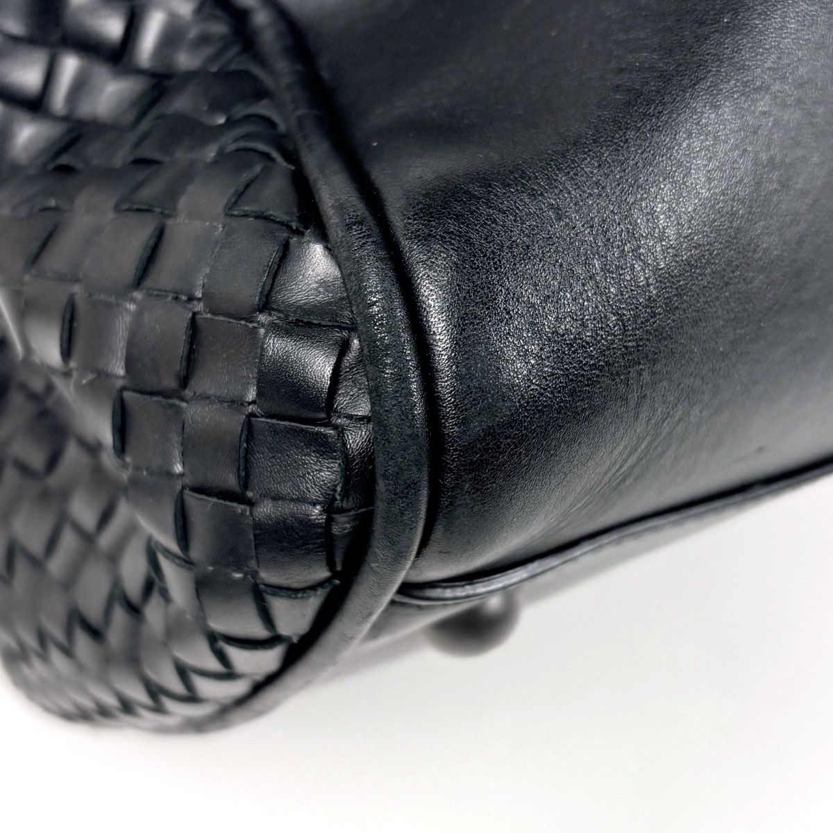 Bottega Veneta Intrecciato Boston Bag 2-Way Leather Black — view 4