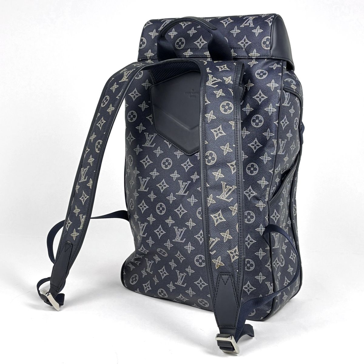 Louis Vuitton Hiking Backpack Monogram Savannah Chapman Ankle — view 2