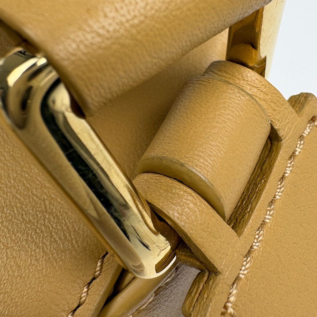 Loewe Puzzle Bag Small 2-Way Handbag Leather Yellow Beige — view 6