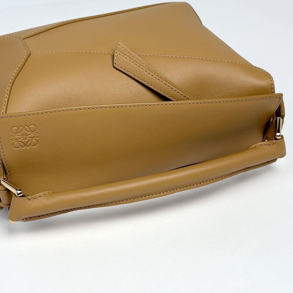 Loewe Puzzle Bag Small 2-Way Handbag Leather Yellow Beige — view 7