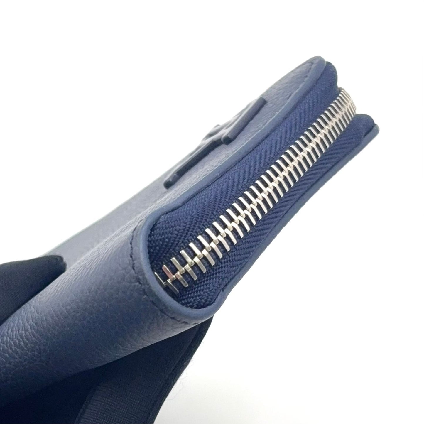 Louis Vuitton LV Aerogram Leather Navy Wallet Silver — view 5