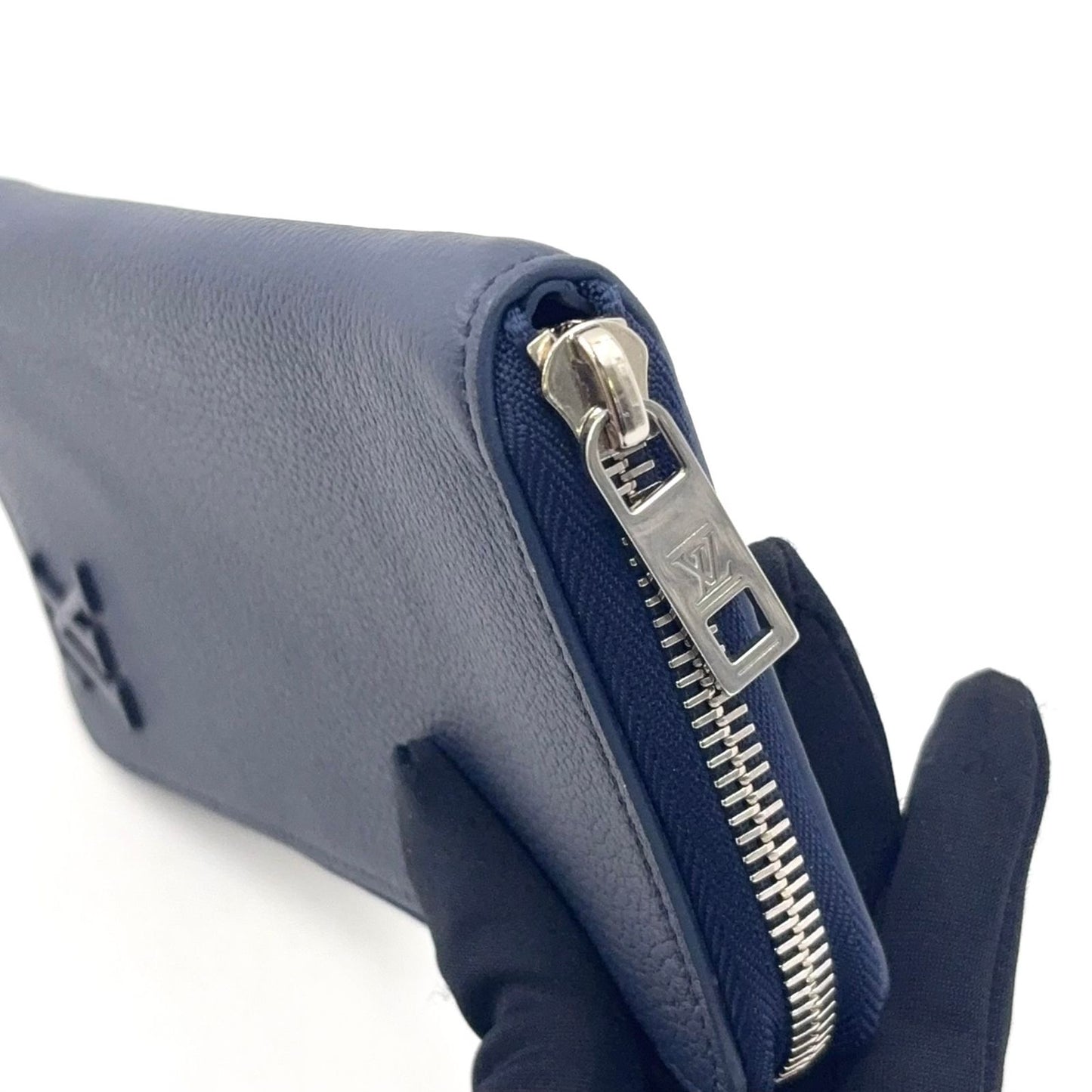 Louis Vuitton LV Aerogram Leather Navy Wallet Silver — view 6
