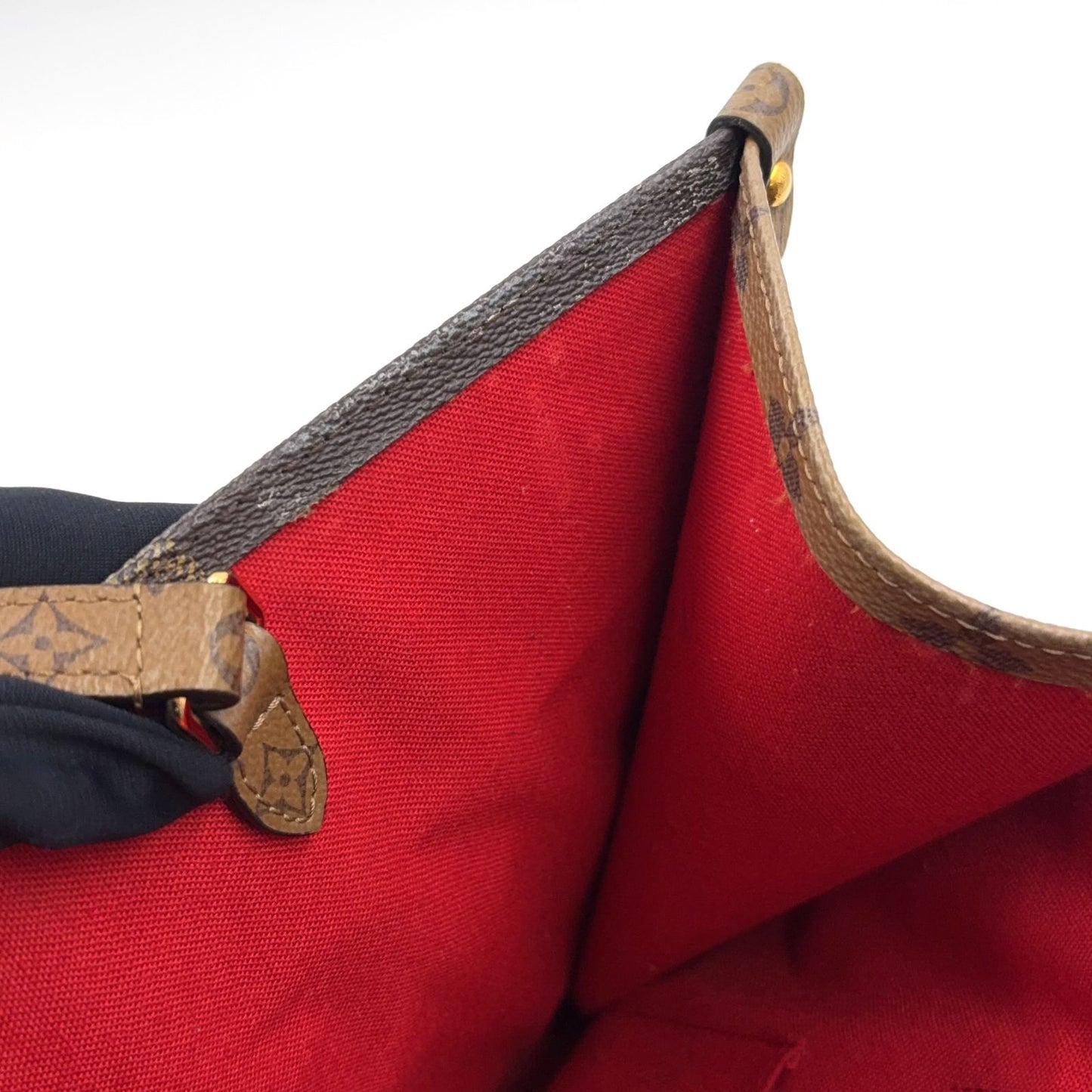Louis Vuitton On The Go Monogram Giant Reverse Leather Brown Beige Handbag Gold — view 7