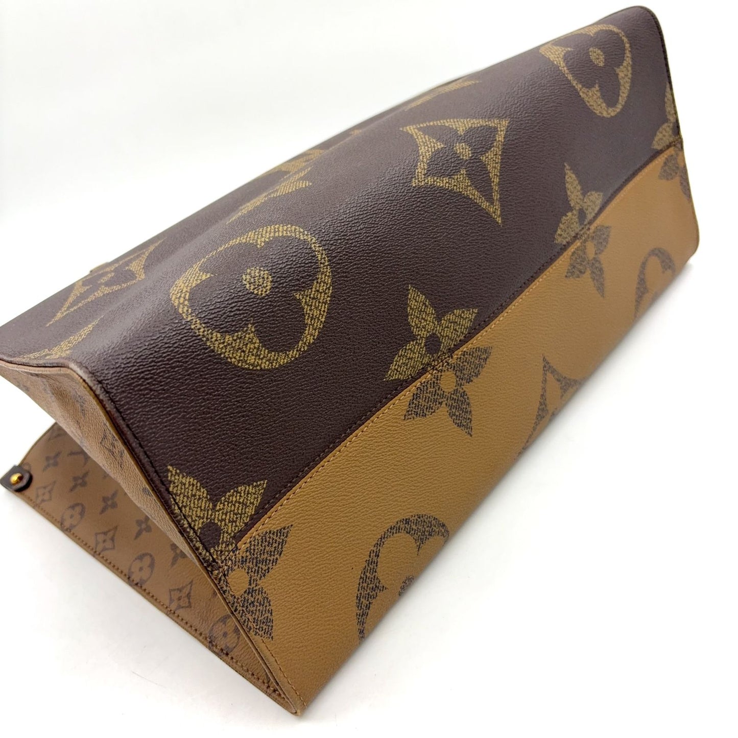 Louis Vuitton On The Go Monogram Giant Reverse Leather Brown Beige Handbag Gold — view 9