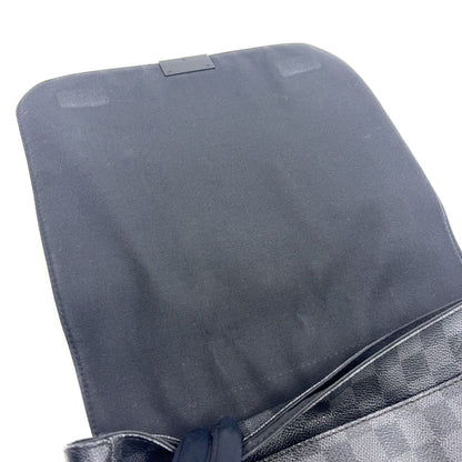 Louis Vuitton District Damier Graphite Leather Black Shoulder Bag Silver — view 5