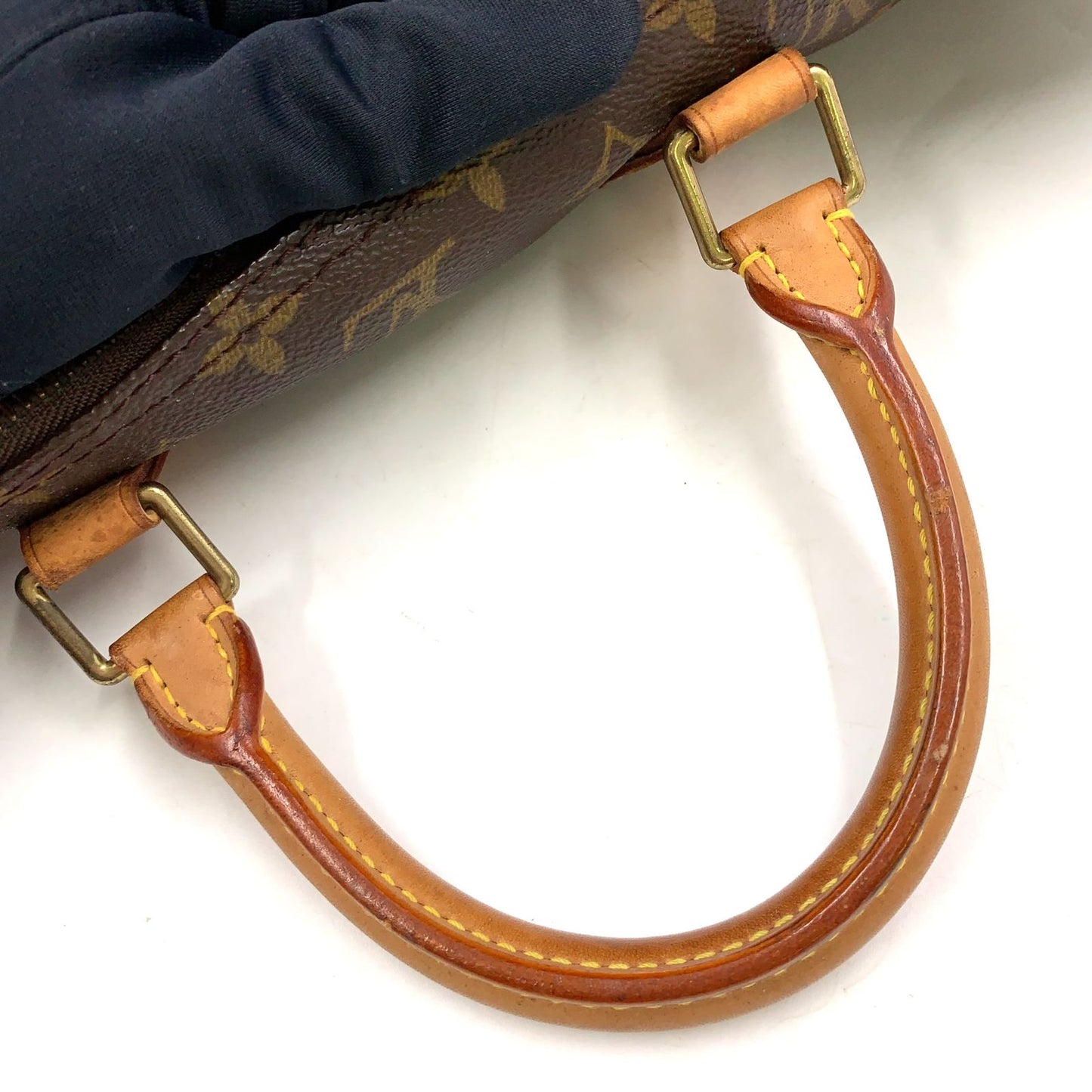 Louis Vuitton Speedy 40 Monogram Leather Brown Handbag Gold — view 8