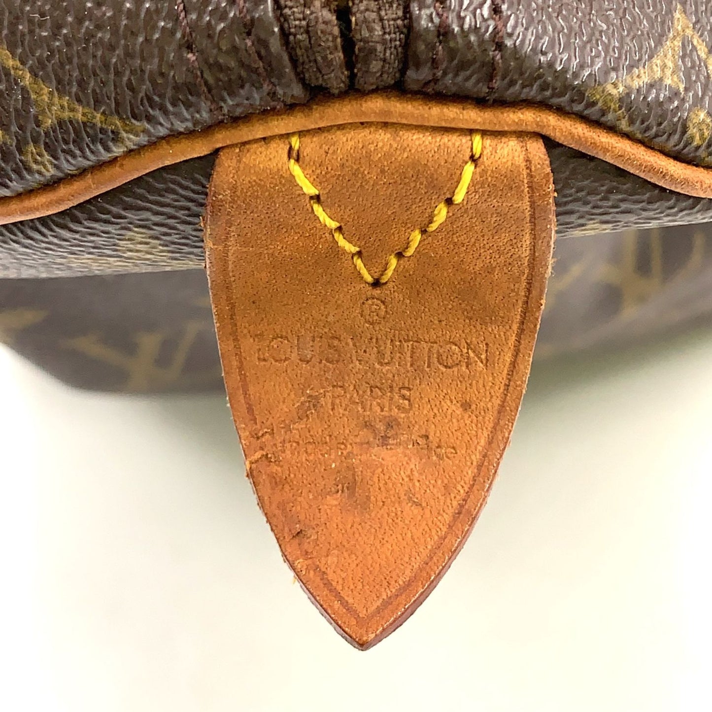 Louis Vuitton Speedy 40 Monogram Leather Brown Handbag Gold — view 3