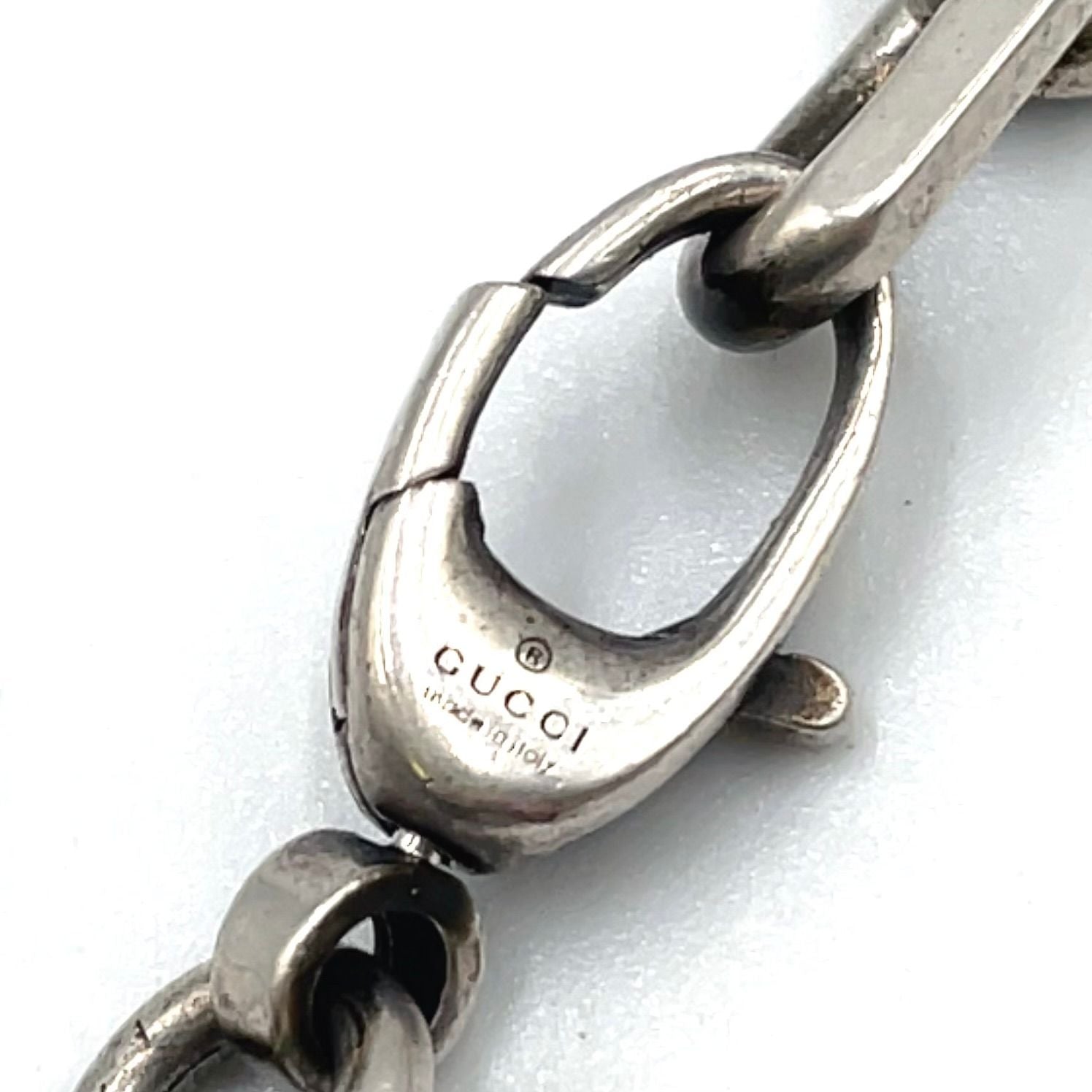 Gucci Interlocking Silver Chain Bracelet — view 4