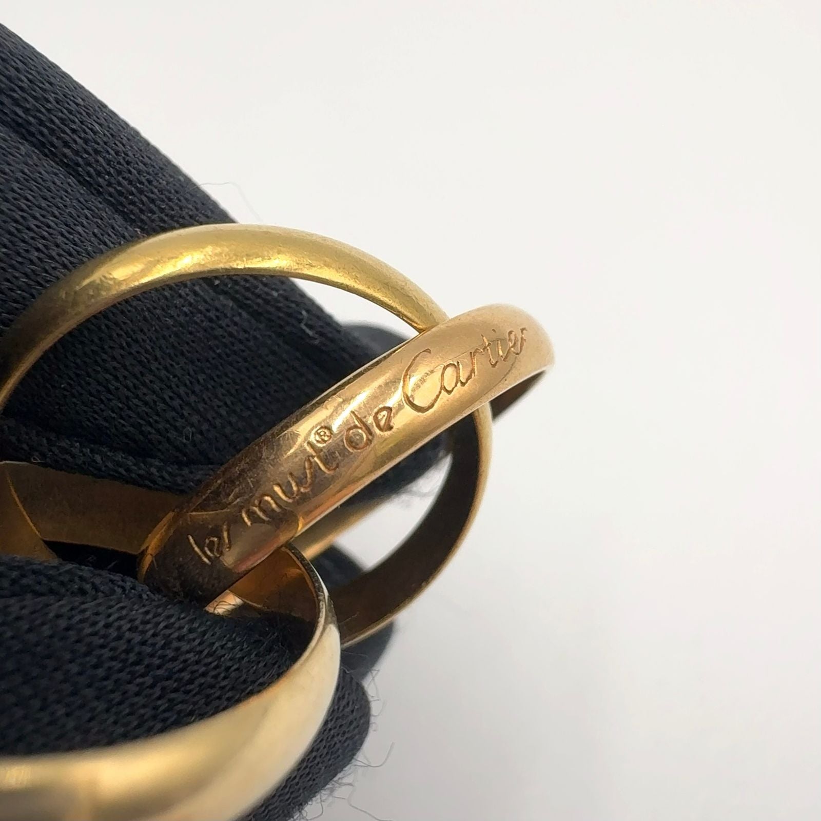 Cartier Trinity Yellow Gold Pink White Ring — view 4