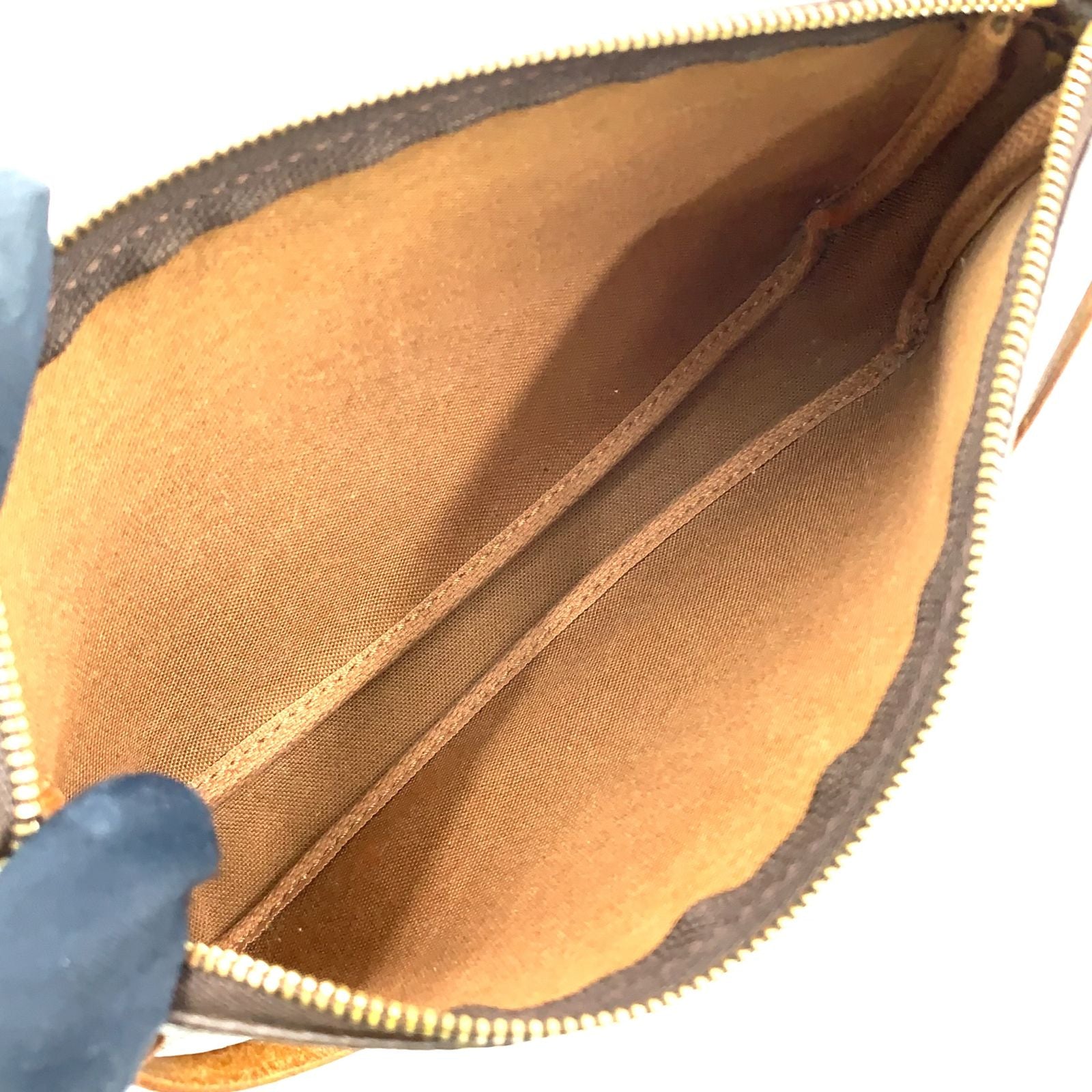 Louis Vuitton Pochette Monogram Leather Brown Handbag Gold — view 3