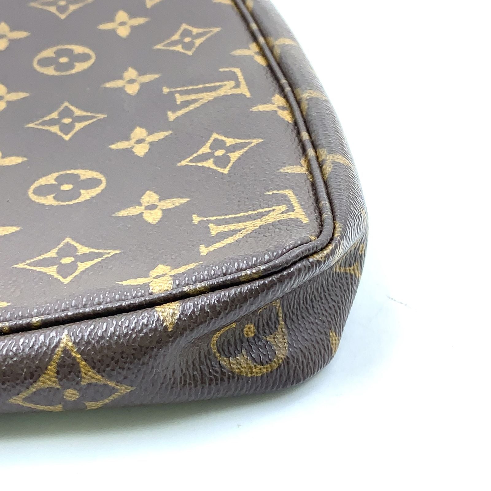 Louis Vuitton Pochette Monogram Leather Brown Handbag Gold — view 8