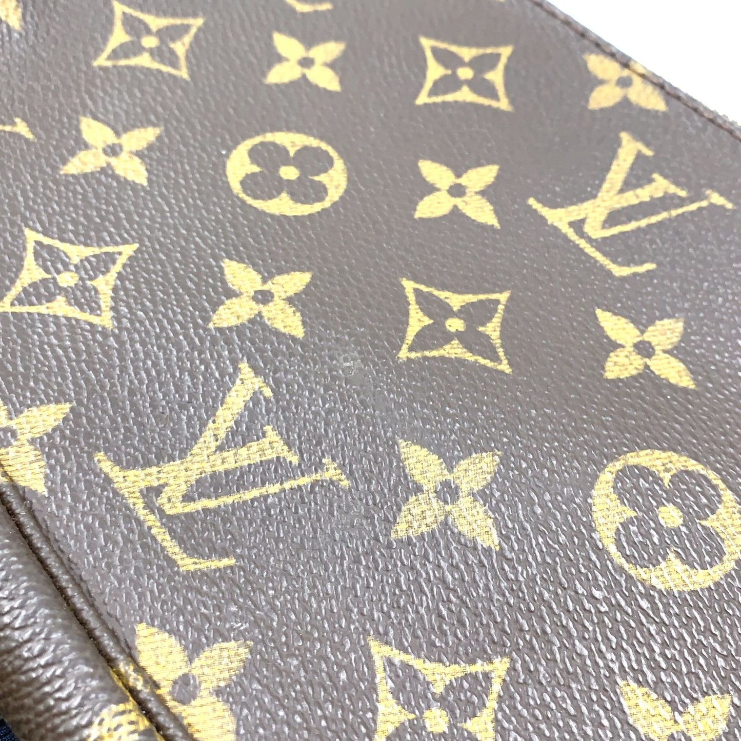 Louis Vuitton Pochette Monogram Leather Brown Handbag Gold — view 6