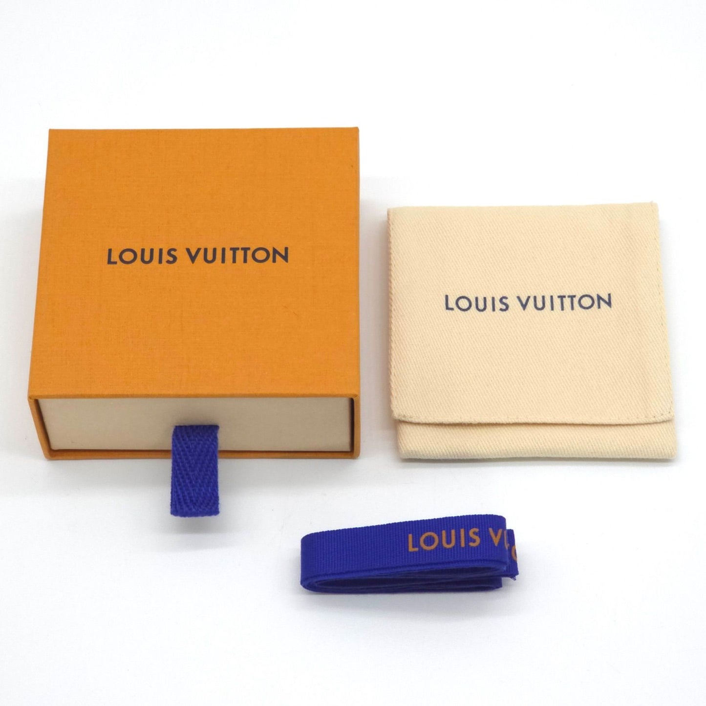 Louis Vuitton Monogram Chain Pendant 55.6 cm Palladium — view 9