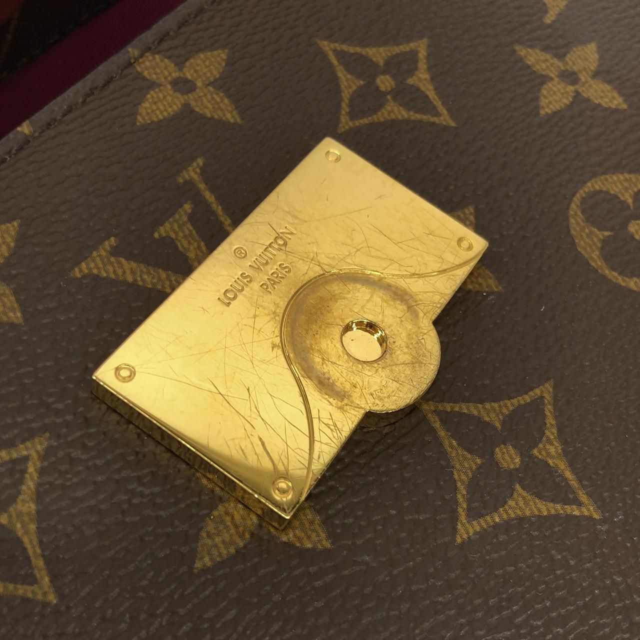 Louis Vuitton Monogram Cluny BB — view 9