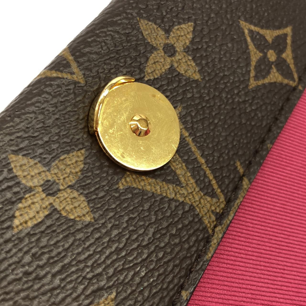 Louis Vuitton Monogram Cluny BB — view 8