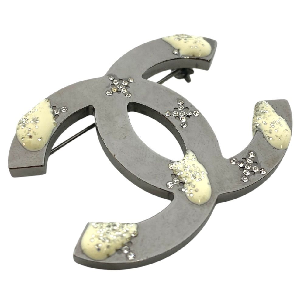 Chanel CC Logo Brooch Rhinestone Silver 07 Gorgeous — view 3