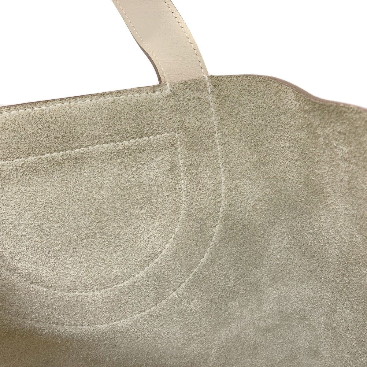 Hermes in the Loop 18 Gold Handbag Taurillon Clemence — view 9