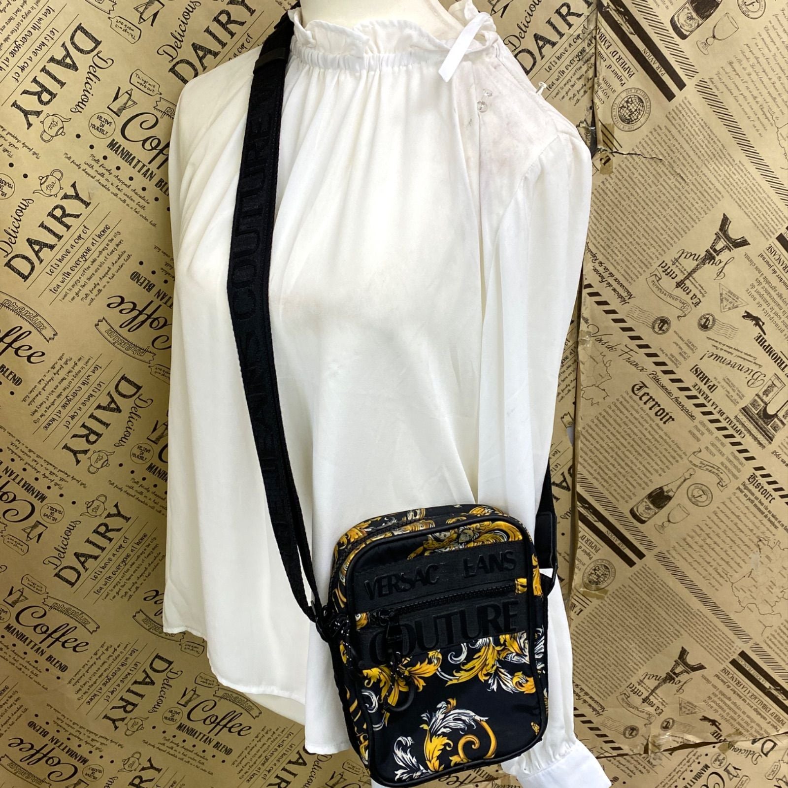 Versace Shoulder Bag Pochette Crossbody Travel Medusa — view 3