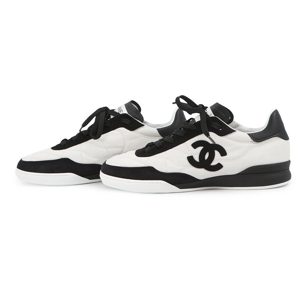 Chanel Sneakers CC Logo Quilted Leather Suede 38 Shoes White Black — view 2