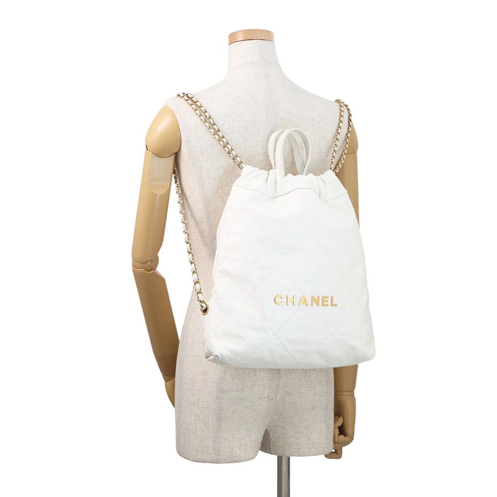 Chanel Backpack 22 Small Shiny Calfskin White — view 4