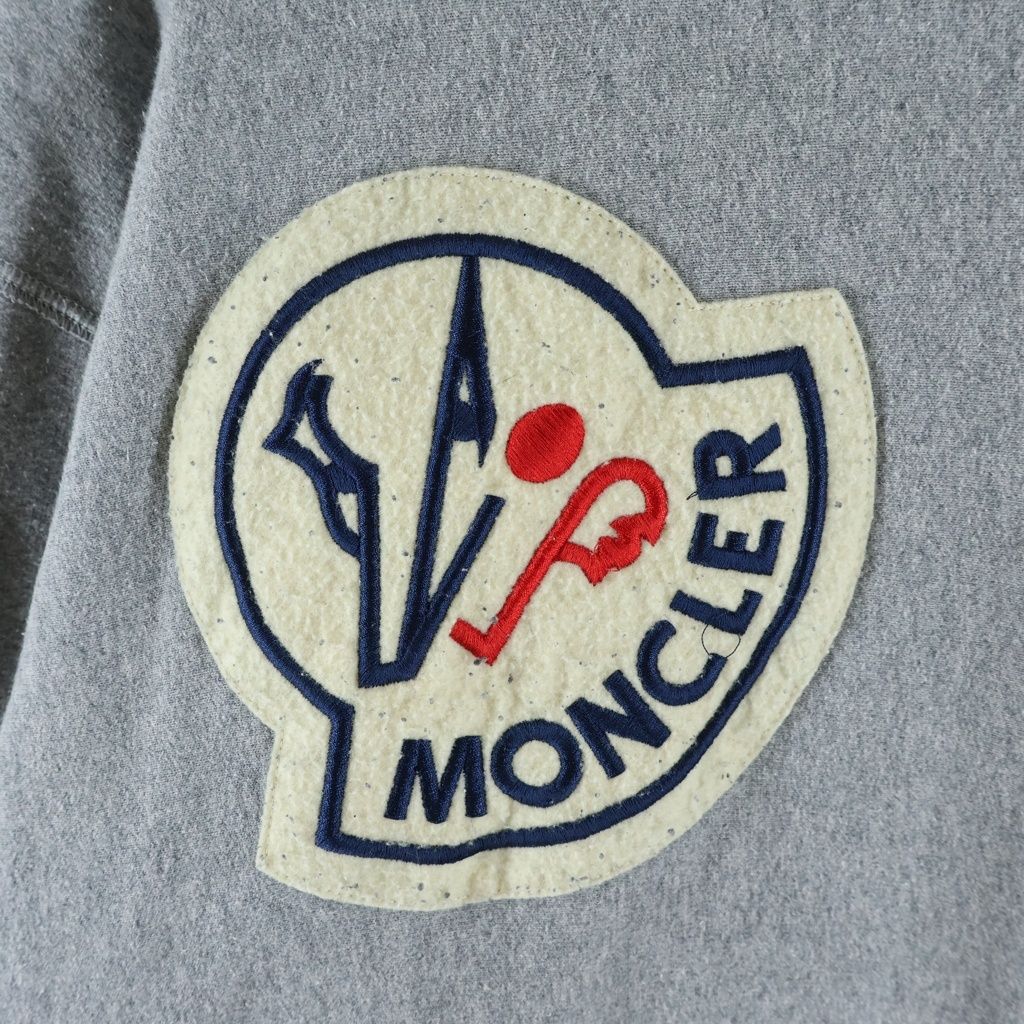 Moncler Maglia Con Cappuccio Logo Patch Hooded Sweatshirt Hoodie Gray — view 5