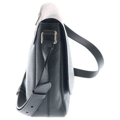 Louis Vuitton Taiga Roman PM Shoulder Bag Black Leather Gold — view 3
