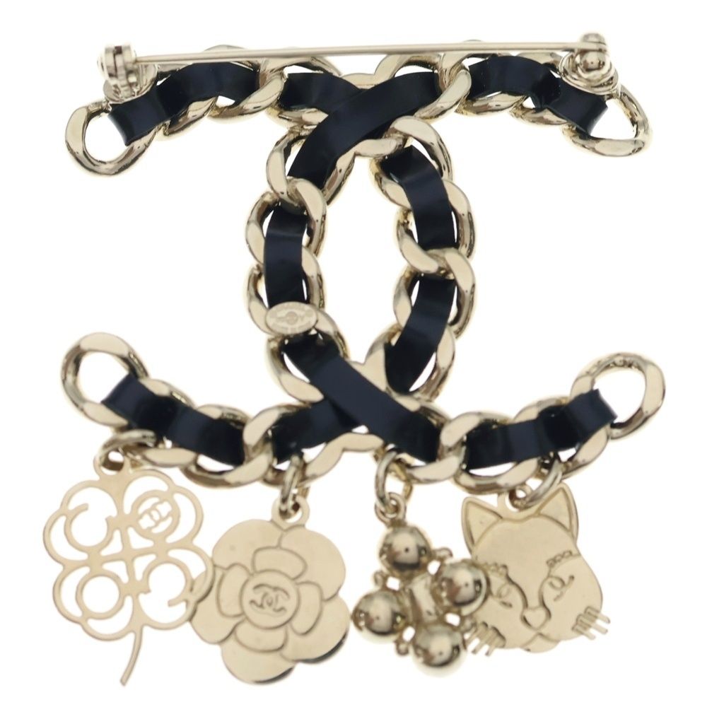 Chanel CC Logo Charm Icon Brooch Pin Badge Gold 18 — view 2