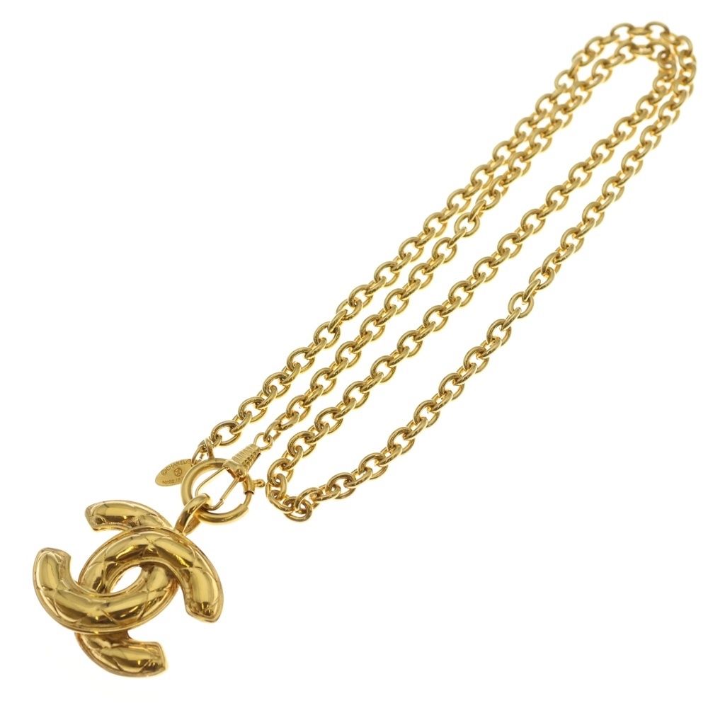 Chanel CC Logo Quilted Pendant Chain Gold — view 2