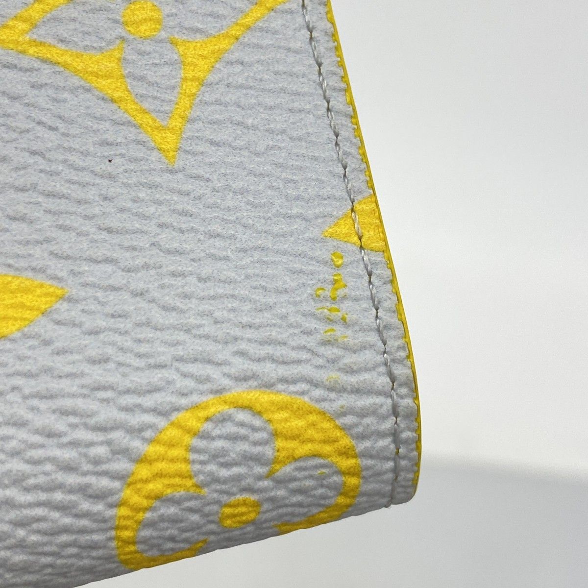 Louis Vuitton Trifold Wallet Monogram Glow Victor Blue Yellow — view 6