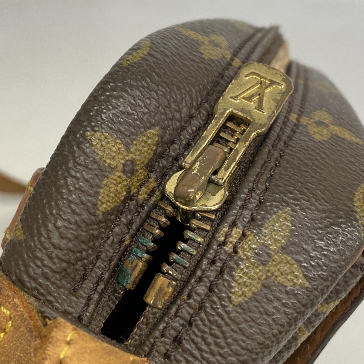 Louis Vuitton Shoulder Bag Monogram Jeune Fille Brown — view 6