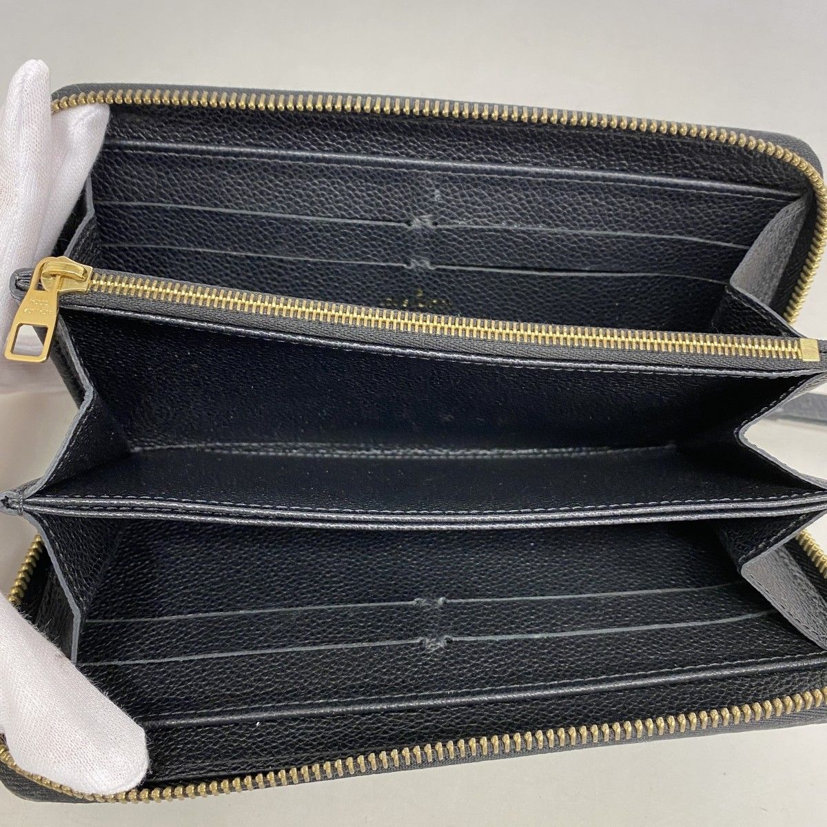 Louis Vuitton Wallet Monogram Empreinte Zippy Noir — view 3