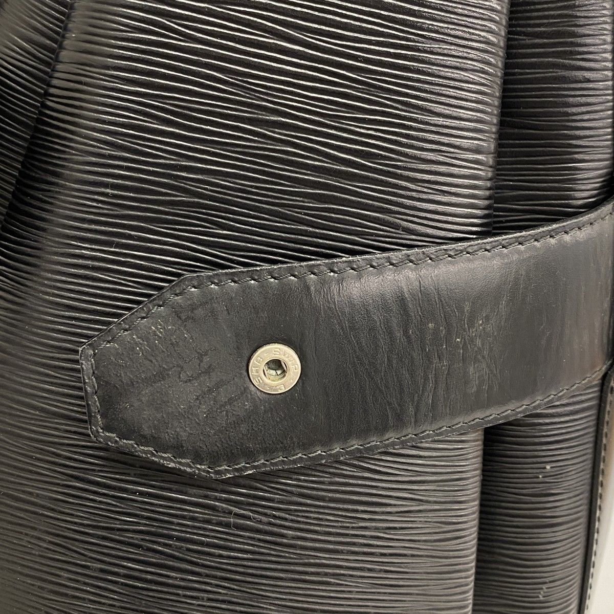 Louis Vuitton Shoulder Bag Epi Sac Depot PM Noir — view 8