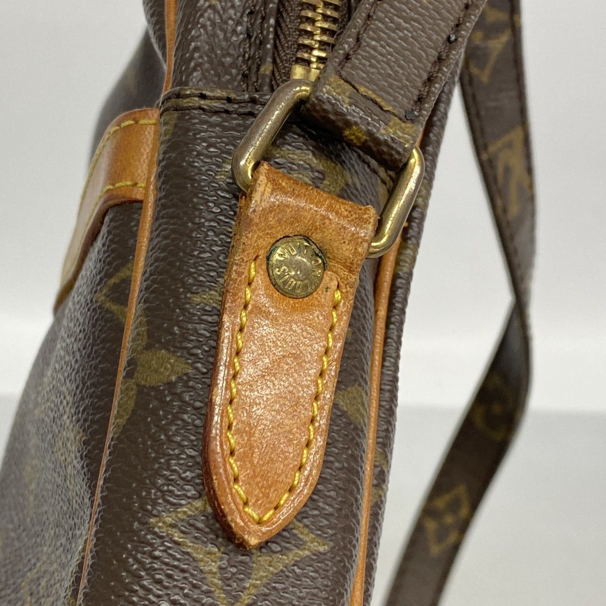 Louis Vuitton Shoulder Bag Monogram Danube Brown — view 7