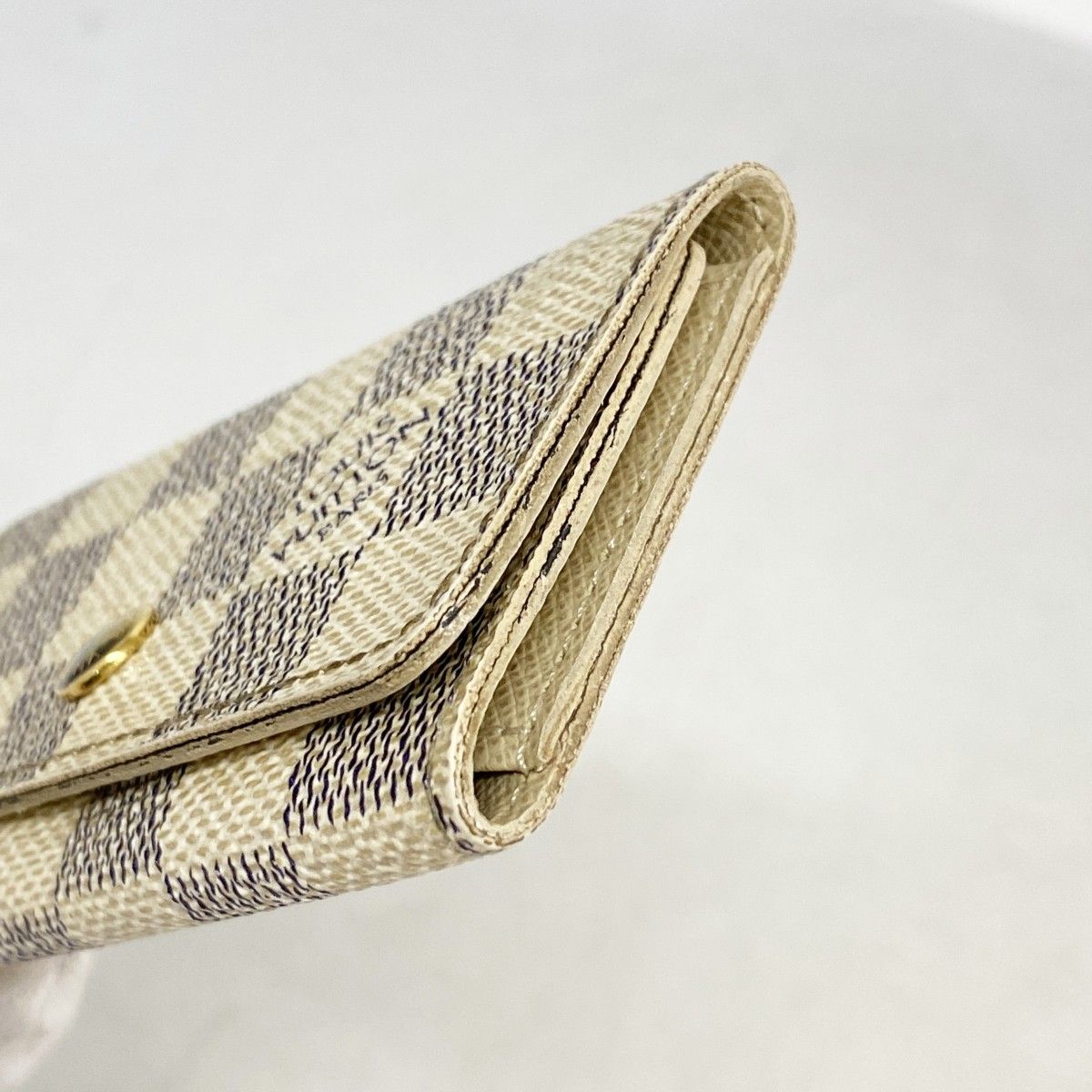 Louis Vuitton Key Case Damier Azur Multicles 4 White Key Holder — view 7