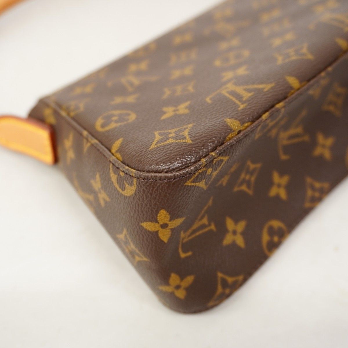 Louis Vuitton Shoulder Bag Monogram Mini Looping Brown — view 7