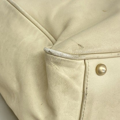 Chanel Tote Camellia Lambskin Beige Gold — view 6
