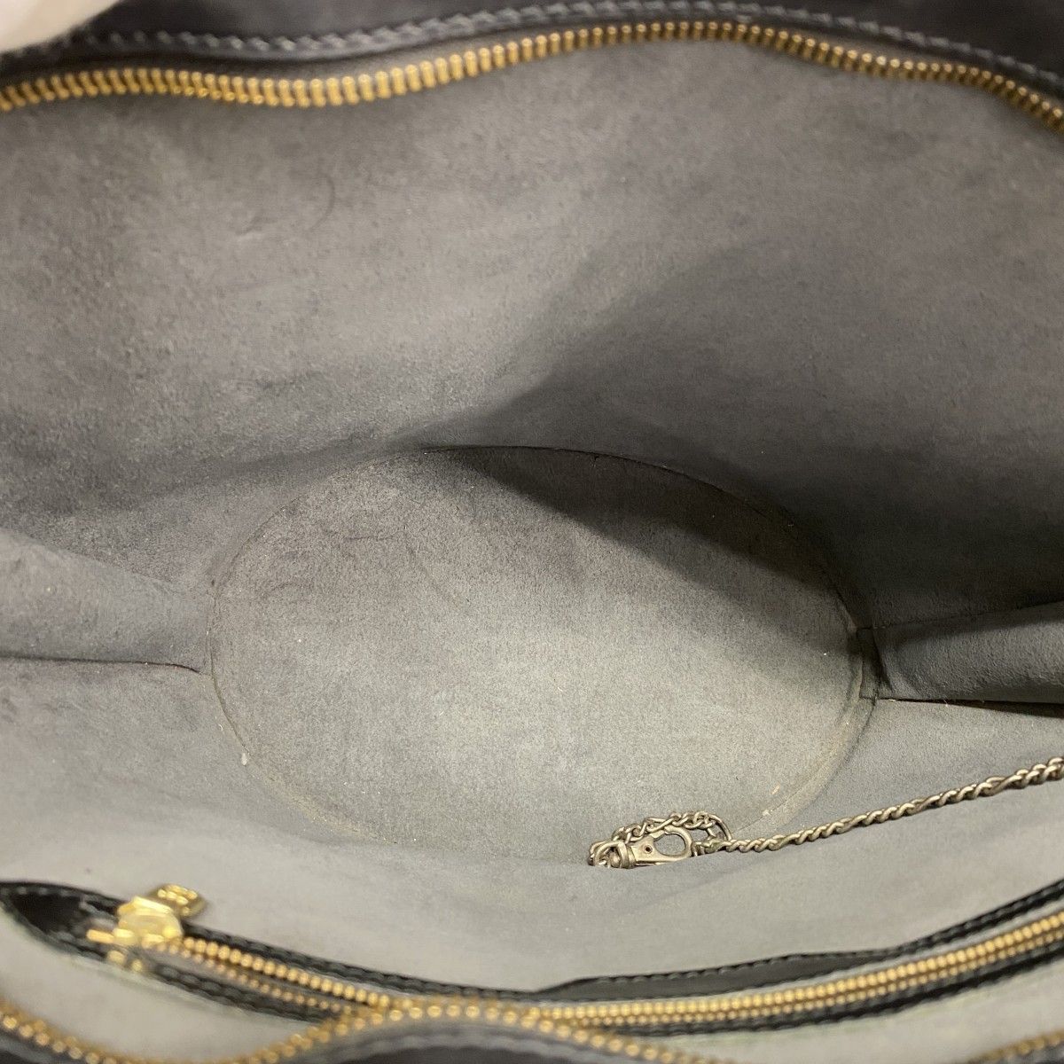 Louis Vuitton Shoulder Bag Epi Saint Jacques Shopping Noir — view 4