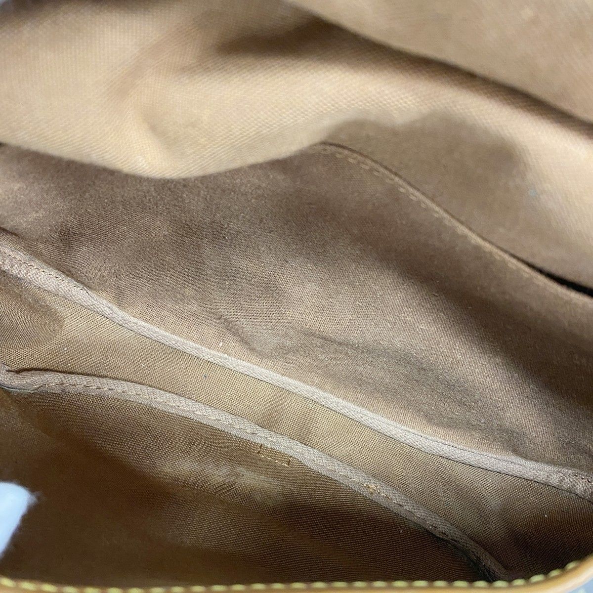 Louis Vuitton Shoulder Bag Monogram Saumur 30 Brown — view 4